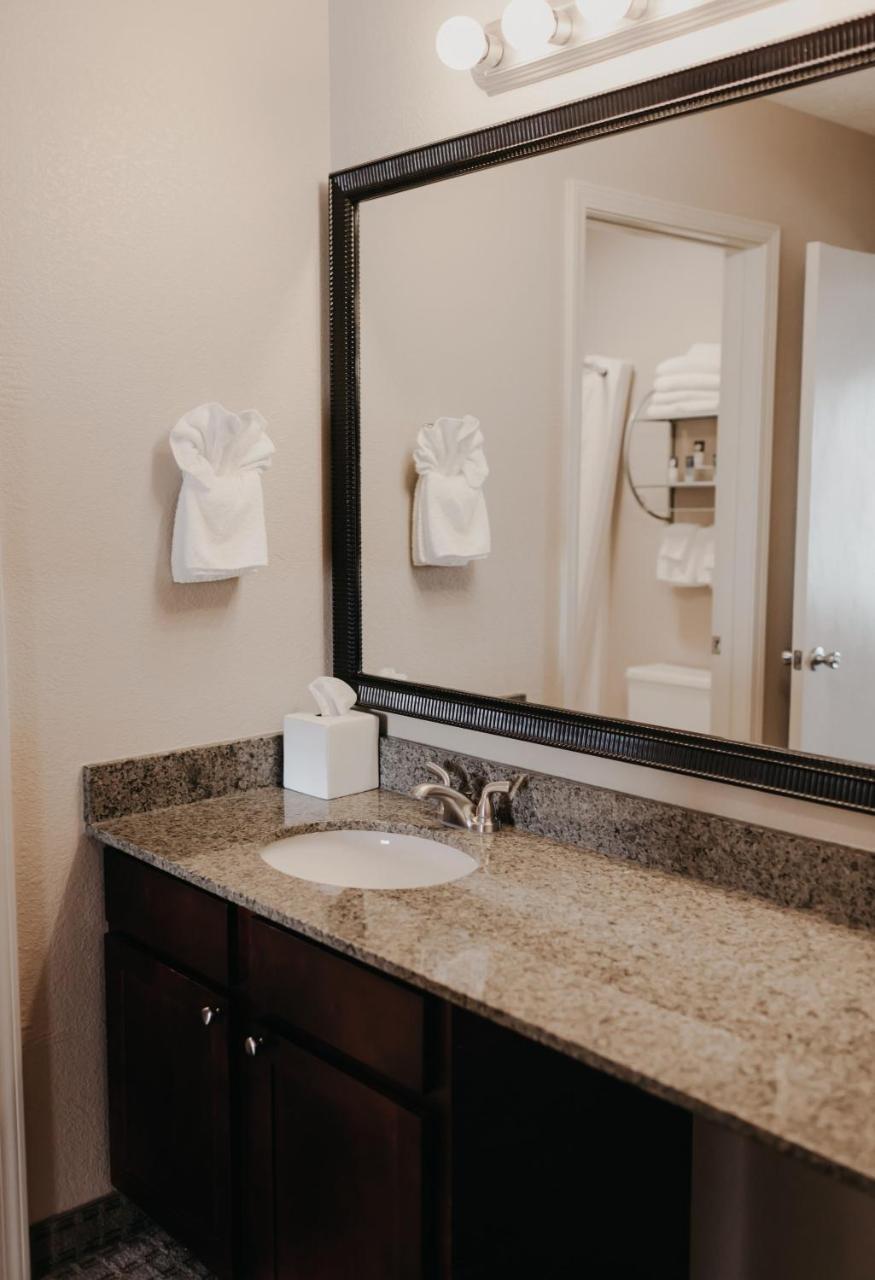 Eastland Suites Hotel & Conference Center Bloomington Exteriér fotografie