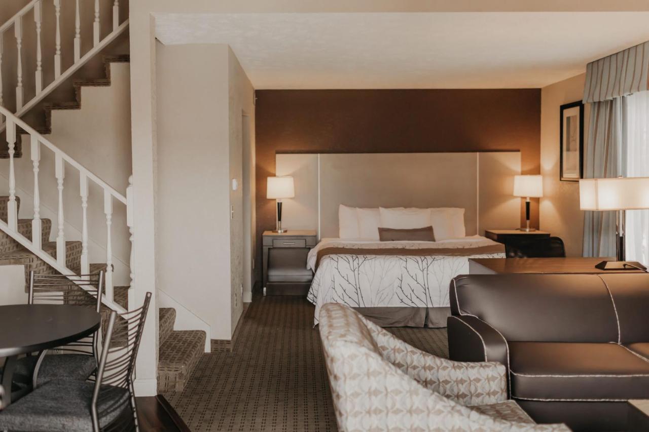 Eastland Suites Hotel & Conference Center Bloomington Exteriér fotografie